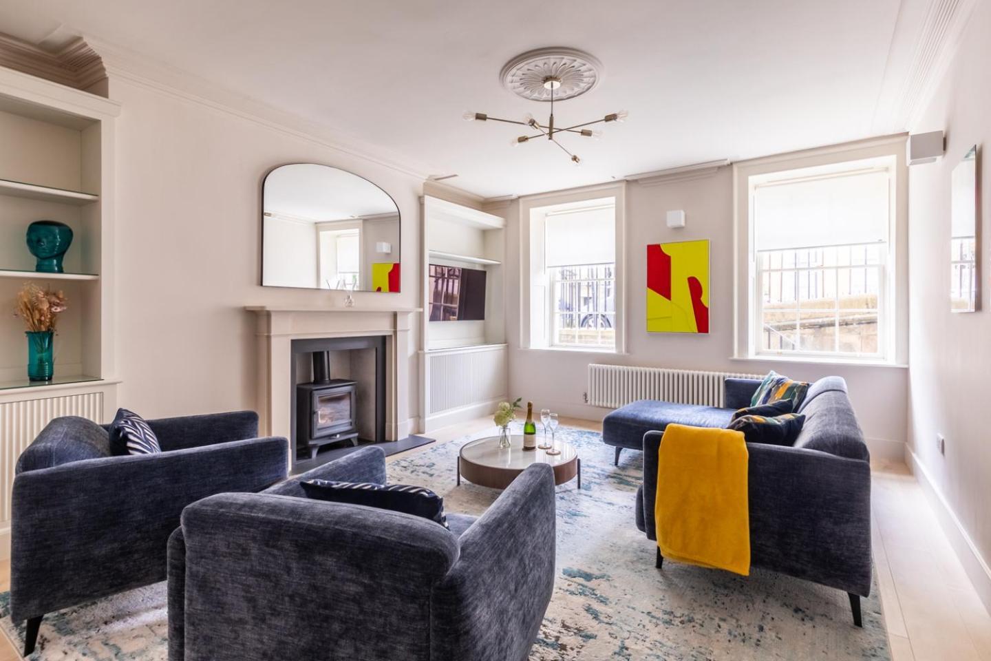 Russell House Suites Bath Exteriör bild